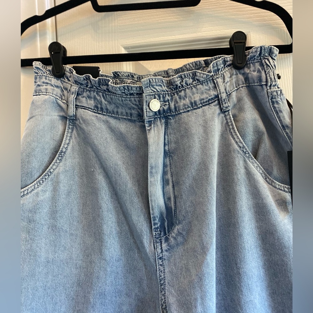 BLANK NYC 🛍️💕💞STAND STRONG Women's Paperbag Wide Leg Jean- NWT -Size L - Picture 7 of 12